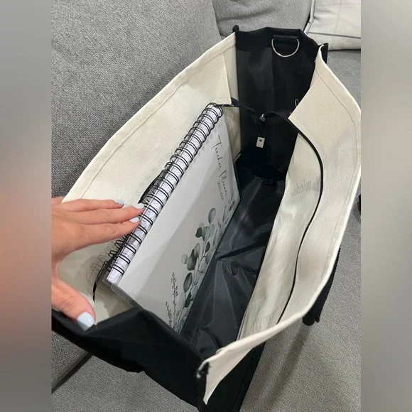 Teacher Tote NEW - Picture 7 of 7